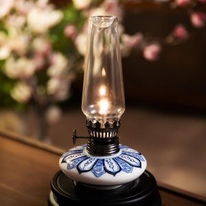 Blue-and-White Lotus Blossom Aromatherapy Lamp